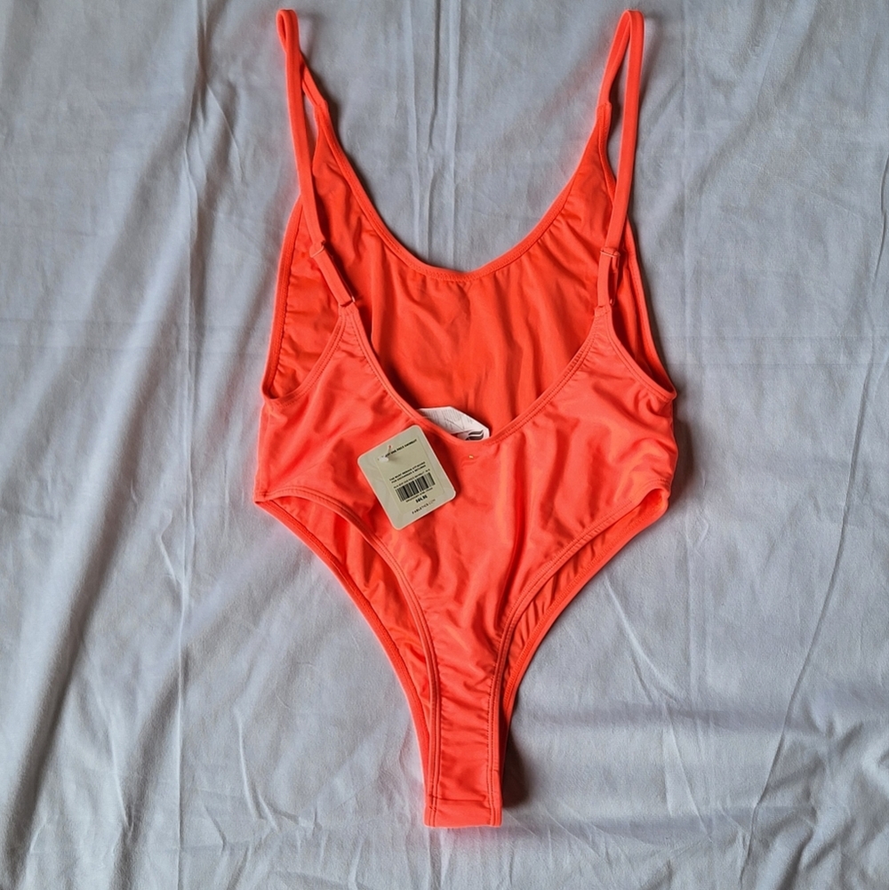 Fabletics One Piece Swimsuit Size m - Picture 6 of 9